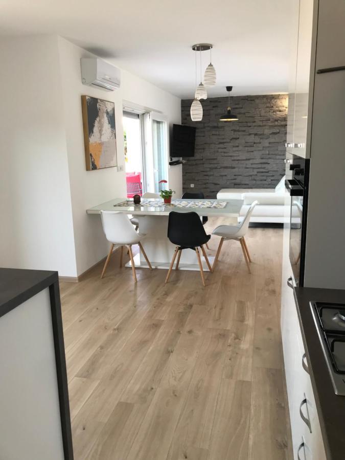 Apartments Jelka Banjol Eksteriør billede